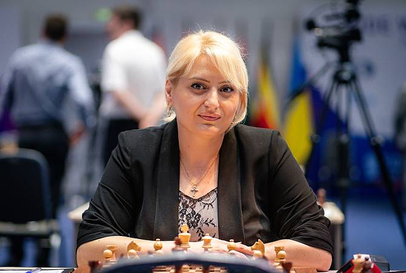 Elina Danielyan dan Lilit Mkrtchyan tertinggal setengah poin dari pemimpin catur EA – Berita dari Armenia