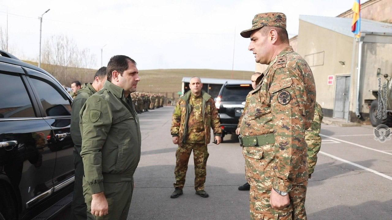 Suren Papikyan mendesak para prajurit untuk secara ketat mengikuti aturan keselamatan – Berita dari Armenia
