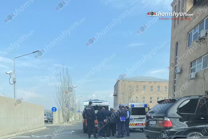 Seorang pria berusia 61 tahun, yang tiba di Armenia dengan penerbangan charter Paris-Yerevan, meninggal mendadak di bandara Zvartnots setelah melintasi zona keamanan.  shamshyan.com – Berita dari Armenia