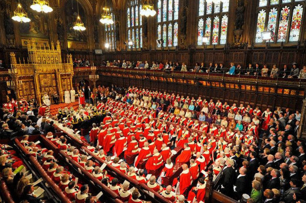 Парламент Великобритании будет распущен 3 мая