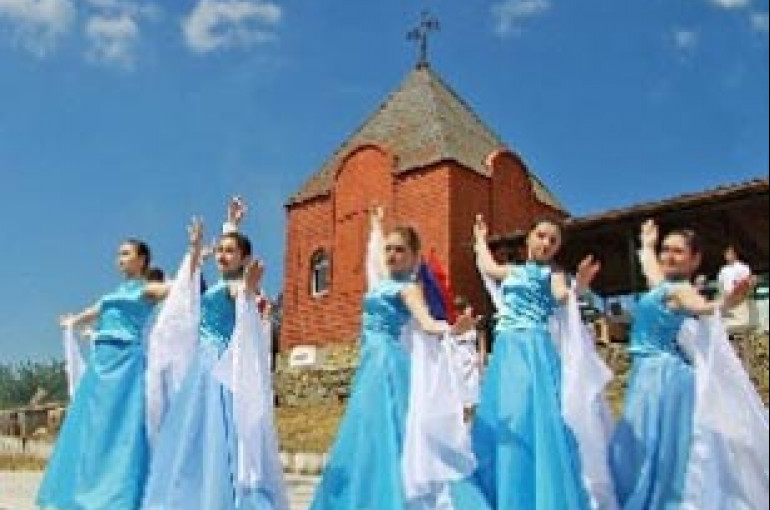 Армяне Гайкодзора поют и танцуют «Во славу Кубани, на благо России ...