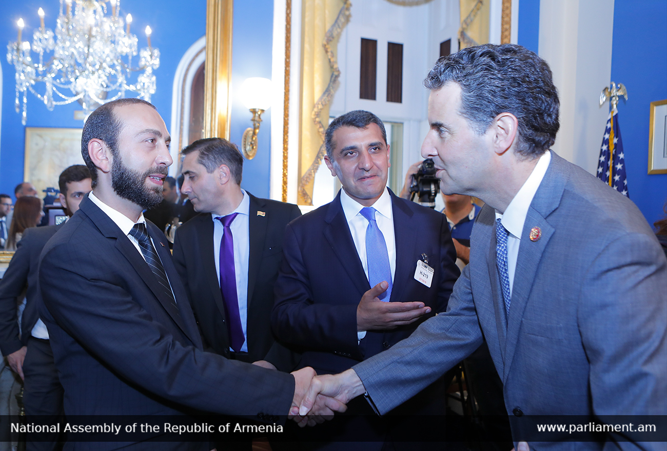 Armenian parliament speaker meets with US Congress members in
