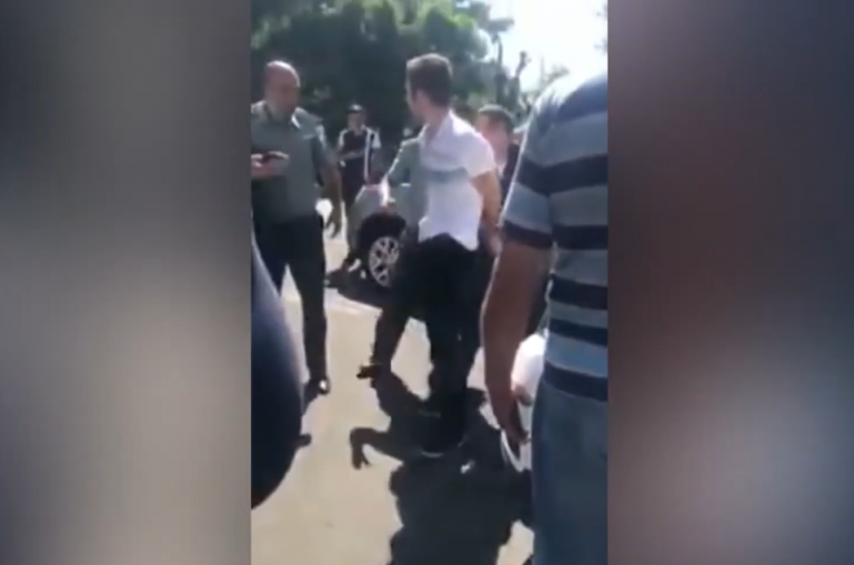 Տեսանյութ.Բախում՝ քաղաքացու և ոստիկանի միջև դիմակ չդնելու պատճառով