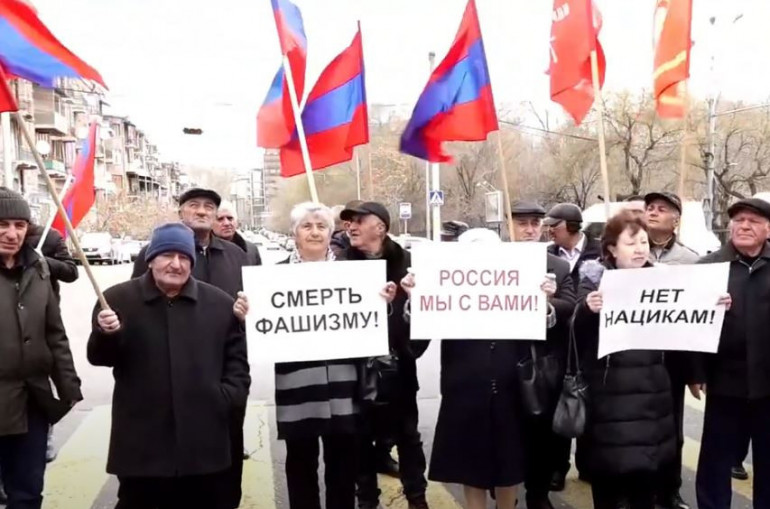 «Россия, мы с вами»․  Ռուսաստանը փրկում է աշխարհը դարչնագույն ժանտախտից