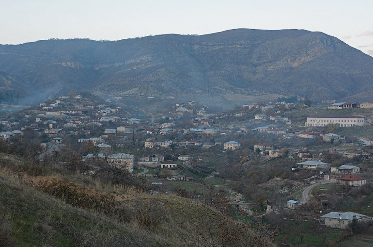 Ադրբեջանը ականանետից կրակել է Խնապատի դպրոցի տարածքի ուղղությամբ. Թաղավարդում բարձրախոսով գյուղը լքելու կոչեր են հնչում․ Արցախի ոստիկանություն