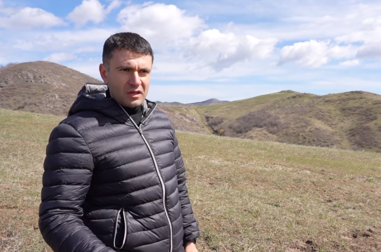 Տեսանյութ. Գյուղից մի փոքր աջ գազատարն է, որը ևս անցնում է ադրբեջանցիներին.Երևան-Նոյեմբերյան միջպետական ճանապարհը կարող է մնալ ադրբեջանցիների տոտալ վերահսկողության տակ