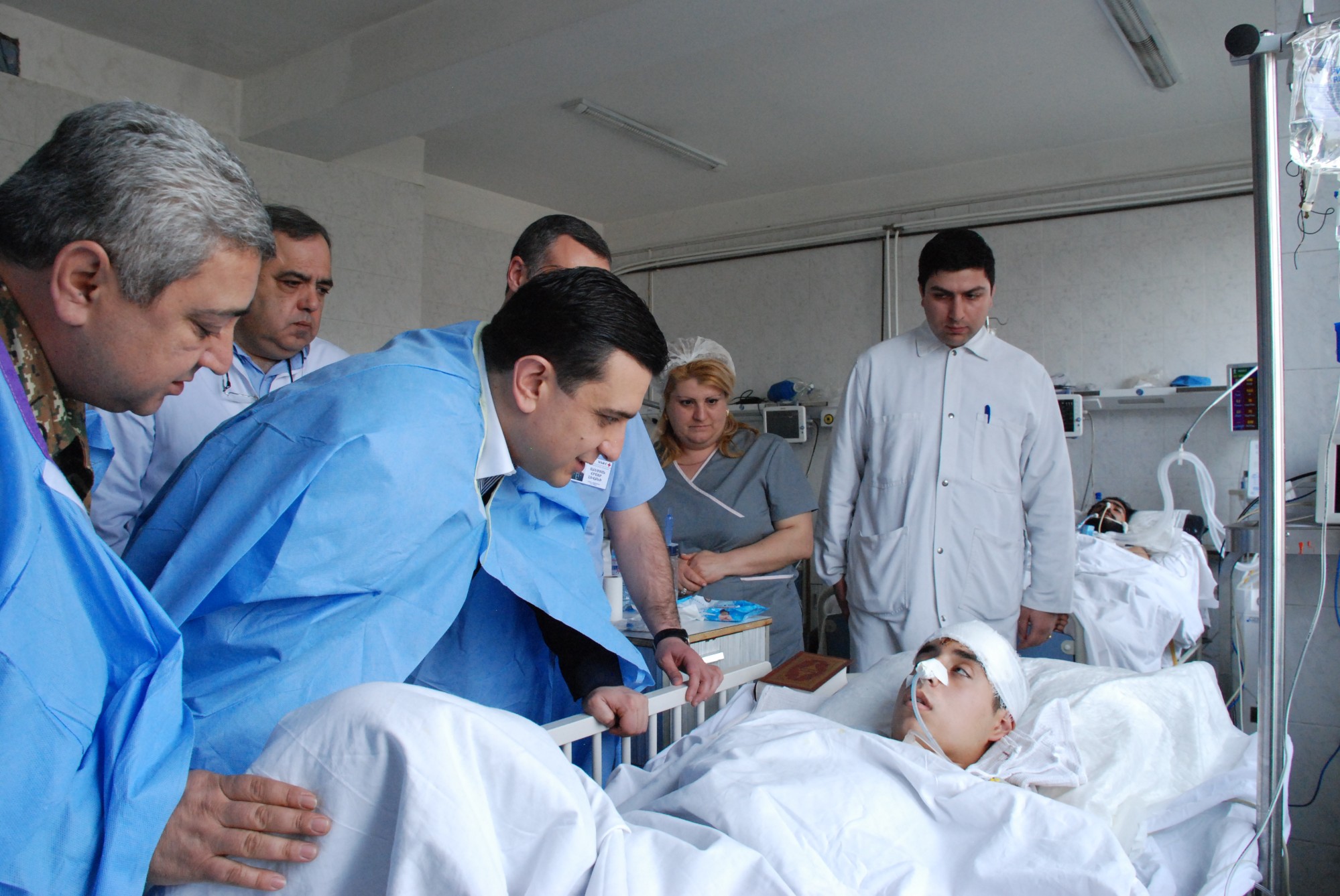 Списки раненых в госпитали в ростове. Госпиталь Мурацан Ереван. Военный госпиталь в Ереване Мурацан. Больницы в Армении.